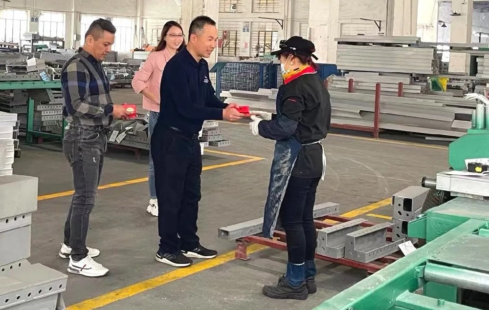 致敬--春節(jié)留崗，提前復(fù)工的“長盛人”