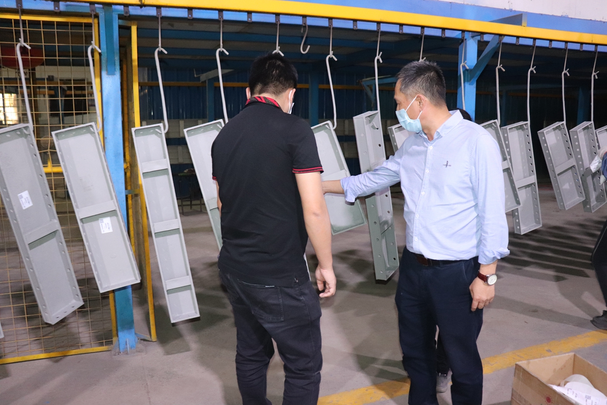 2020-03-28 廣西壹品江山項(xiàng)目部來(lái)廠參觀考察