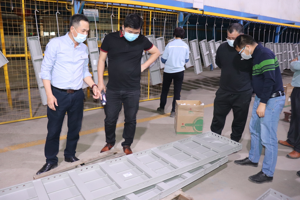 2020-03-28 廣西壹品江山項(xiàng)目部來(lái)廠參觀考察