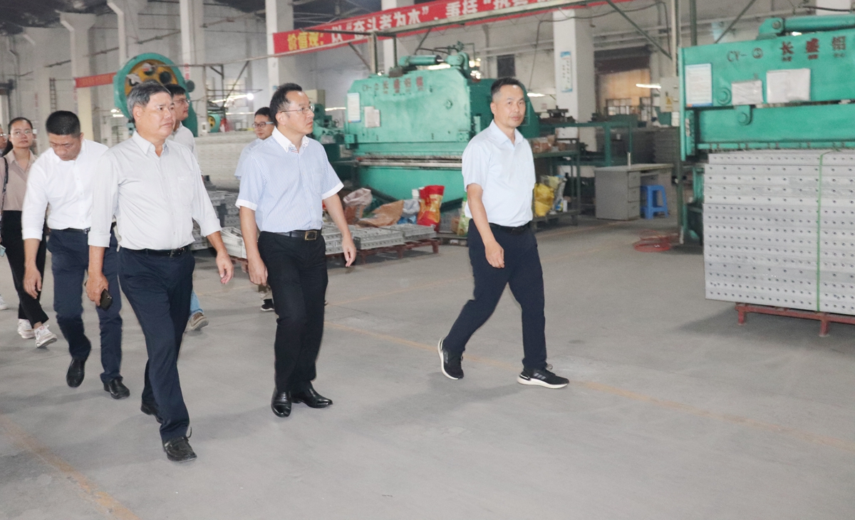 2020-10-28 海南屯倉縣梁譽(yù)騰縣長(zhǎng)一行