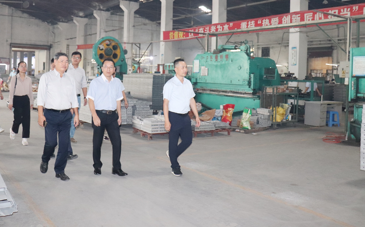 2020-10-28 海南屯倉縣梁譽(yù)騰縣長(zhǎng)一行