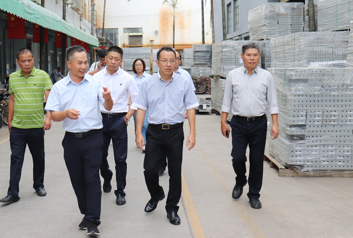 2020-10-28 海南屯倉縣梁譽(yù)騰縣長(zhǎng)一行